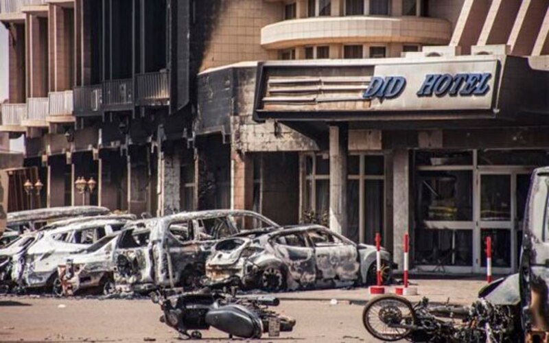 Atentado en Mogadiscio deja al menos 20 muertos