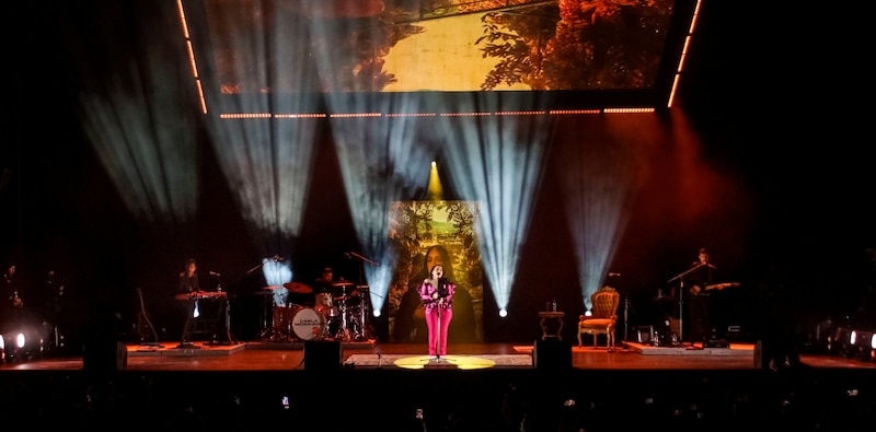 ¡Espectacular concierto de Carla Morrison en el Auditorio Nacional!