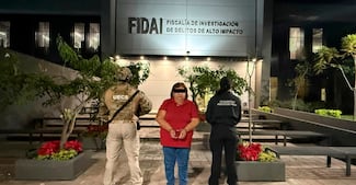 Detienen a mujer de 62 años en el CERESO varonil en Atlacholoaya por conductas relacionadas con la extorsión