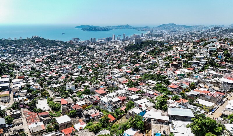 Fotografía de una zona afectada tras el paso del huracán 'Otis', en el balneario de Acapulco, este jueves, en el estado de Guerrero