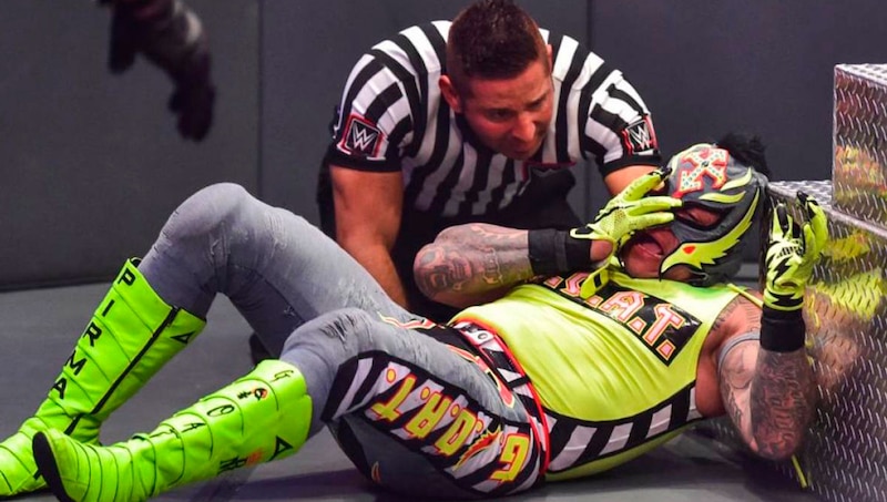 Rey Mysterio lesionado
