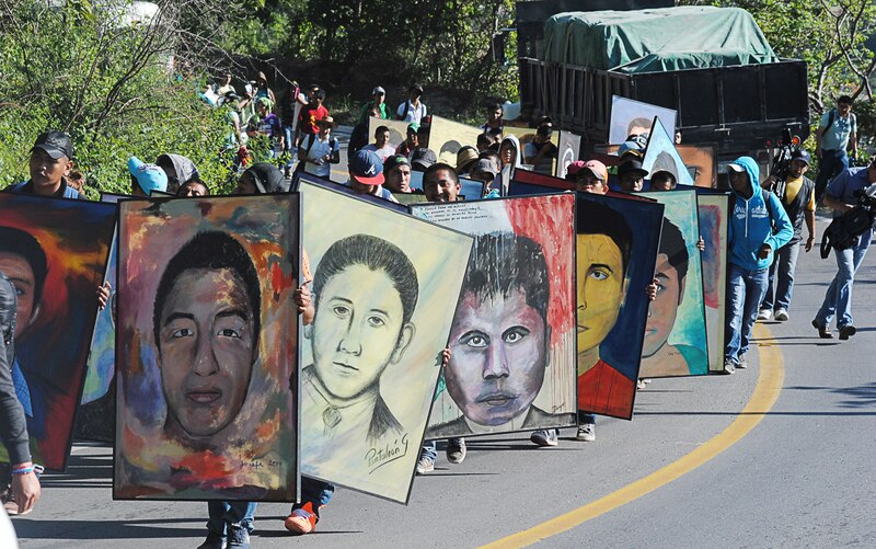 Marcha de los 43 estudiantes desaparecidos de Ayotzinapa