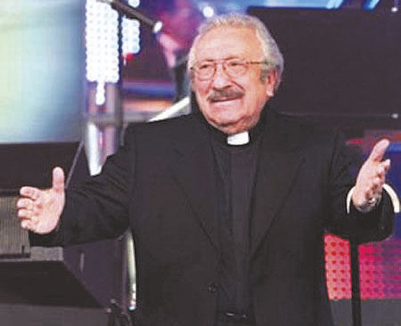 El sacerdote mexicano Sergio Méndez Arceo