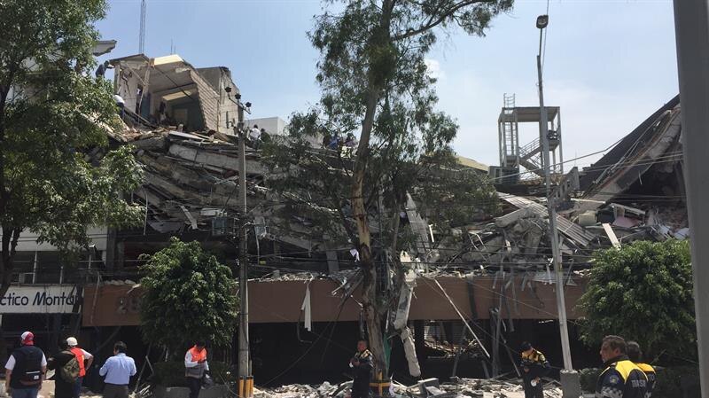 Colapso de un edificio tras el terremoto de México