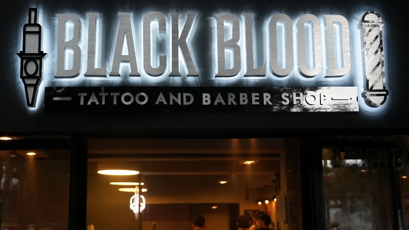 Inauguración de Black Blood Tattoo de Max Calavera