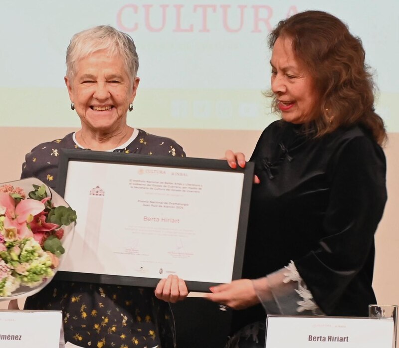 Berta Hiriart recibe el Premio Nacional de Dramaturgia 2024