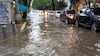 Lluvias provocan caos en Calzada de Tlalpan con inundaciones y autos varados    