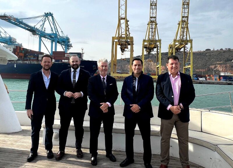 Políticos en un barco
