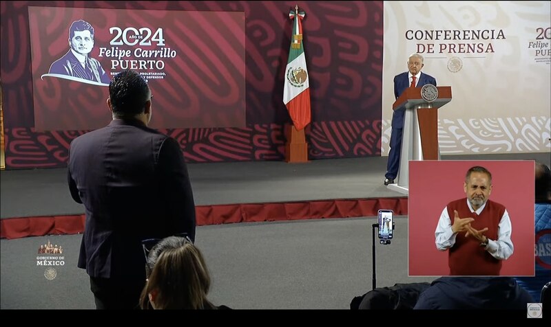 El presidente Andrés Manuel López Obrador ofrece una conferencia de prensa en Palacio Nacional.