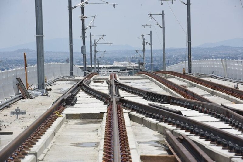 Construcción de vías férreas en México