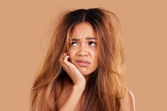 SOS post-vacaciones: Guía infalible para revivir tu cabello después de playa y alberca