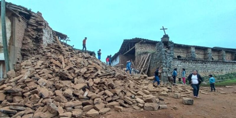 Terremoto en Perú deja destrucción y víctimas