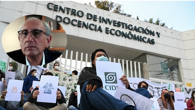 Estudiantes protestan frente a la Universidad Autónoma de Chiapas