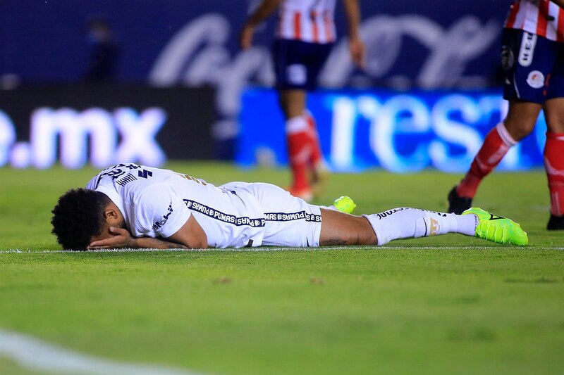 Jugador de fútbol lesionado