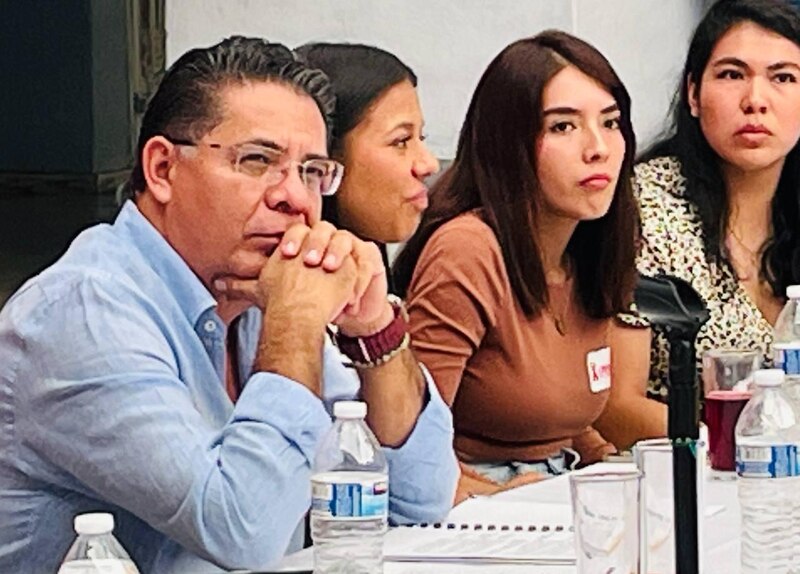 Políticos mexicanos en una reunión