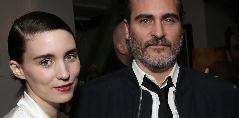 Joaquin Phoenix y Rooney Mara asisten a una fiesta posterior a los Oscar