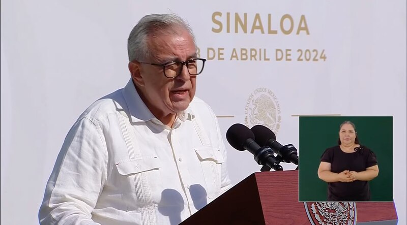 El gobernador de Sinaloa, Rubén Rocha Moya, durante su discurso en el evento "Sinaloa de Abril de 2024".