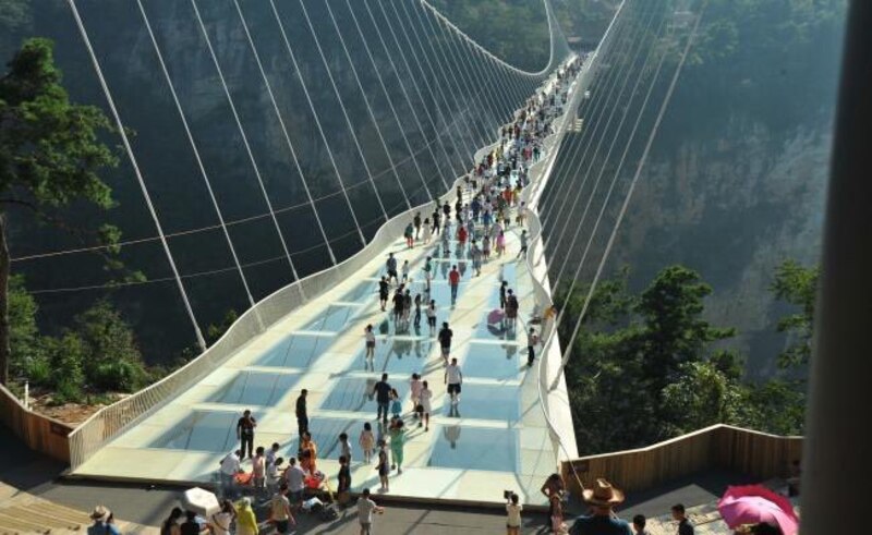 Puente de cristal en China