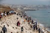 Migrantes marroquies cruzan ilegalmente a España; recuperan al menos 15 cuerpos tras incursión