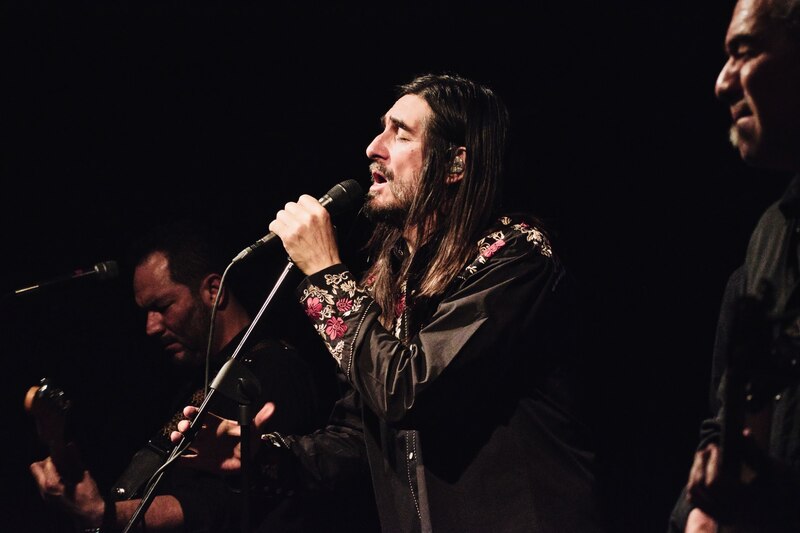 Cantante de música country en concierto