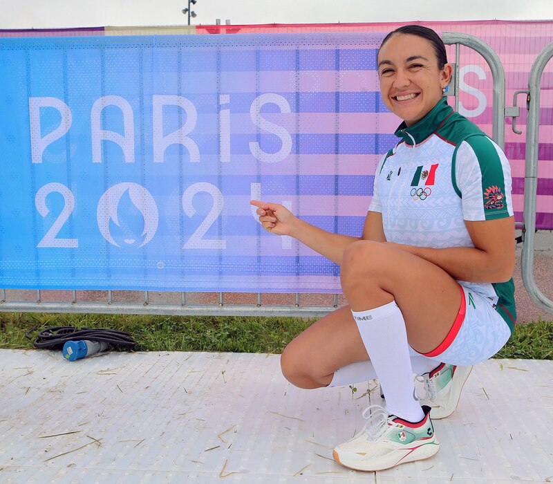 La ciclista mexicana Yareli Salazar se prepara para competir en los Juegos Olímpicos de París 2024.