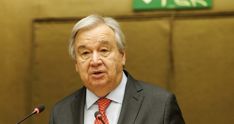 El Secretario General de la ONU, António Guterres, habla en una conferencia de prensa.