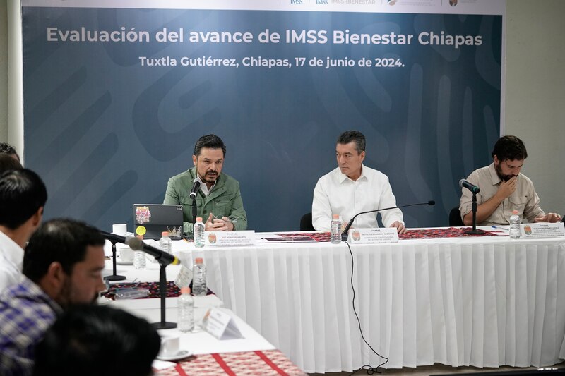 Title: Reunión de trabajo para evaluar el avance de IMSS-Bienestar en Chiapas