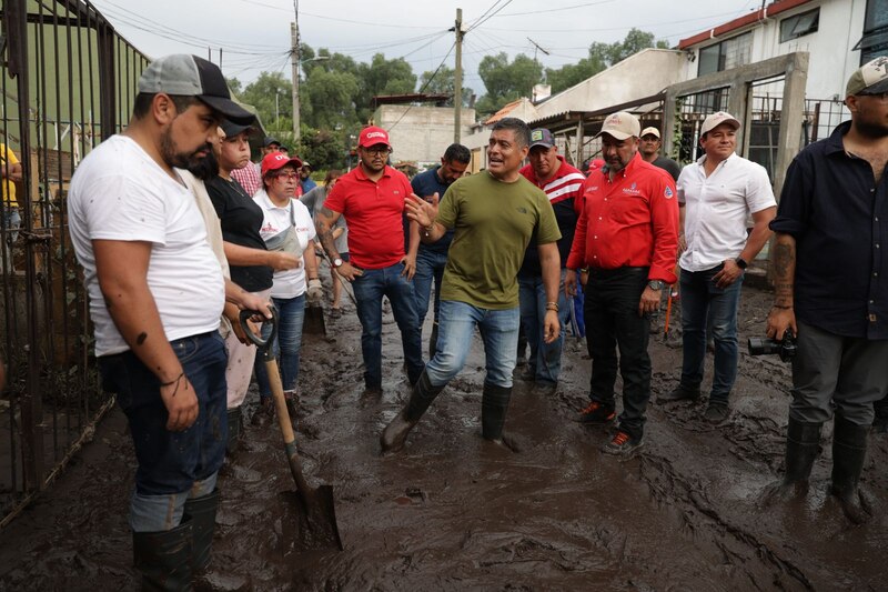 Inundaciones en México dejan calles llenas de lodo