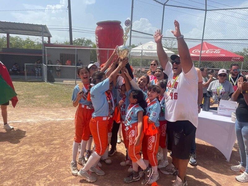 ¡Felicidades a las campeonas de softbol!