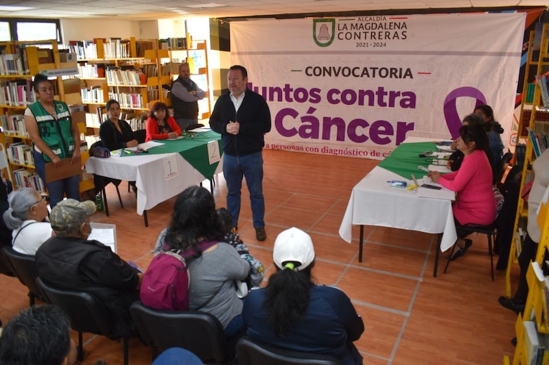 Title: Conferencia sobre el cáncer de mama