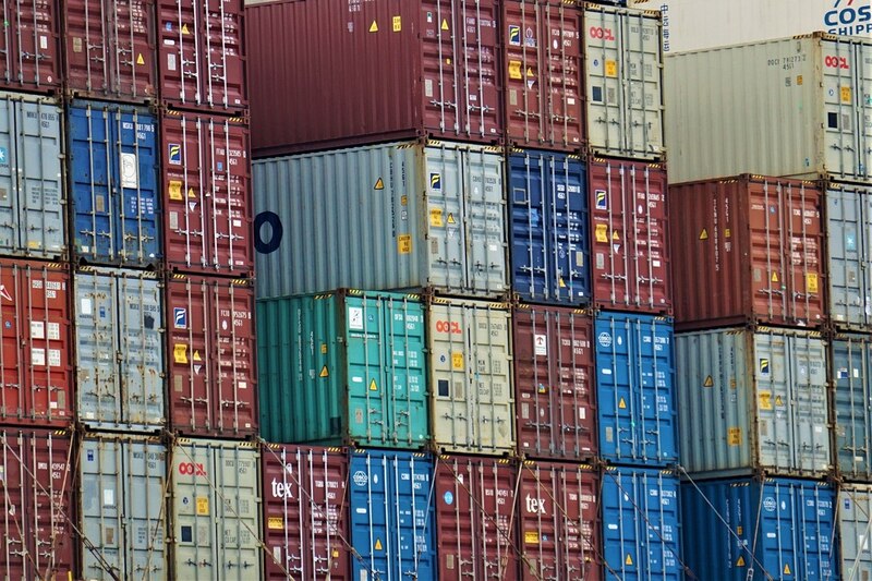 Contenedores en un puerto