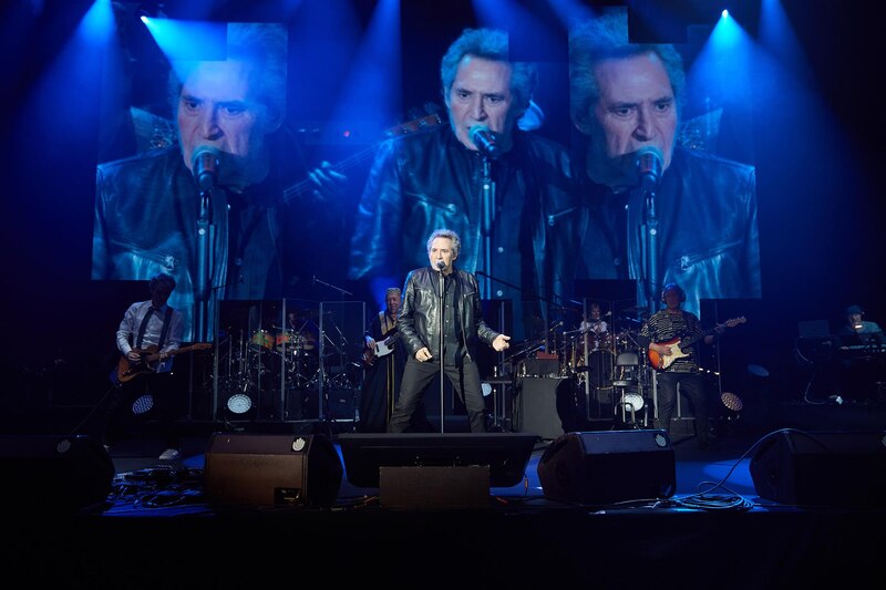 Miguel Bosé en concierto