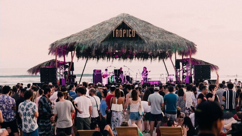 Concierto de música en la playa