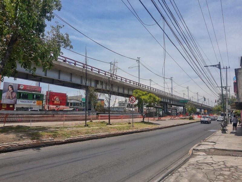 Paso elevado vehicular en la ciudad de México