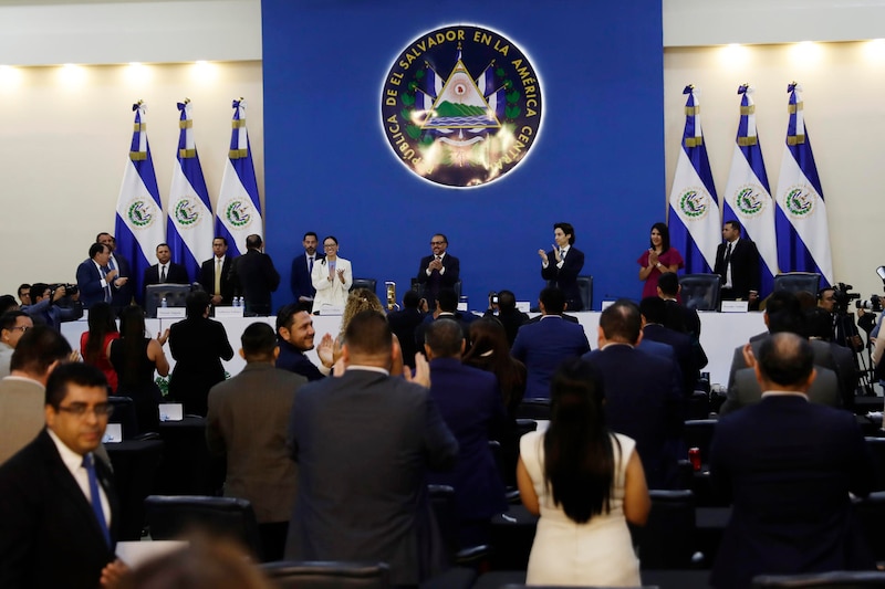 Ceremonia de juramentación de la nueva presidenta de El Salvador