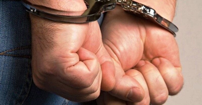 Detenido por la policía