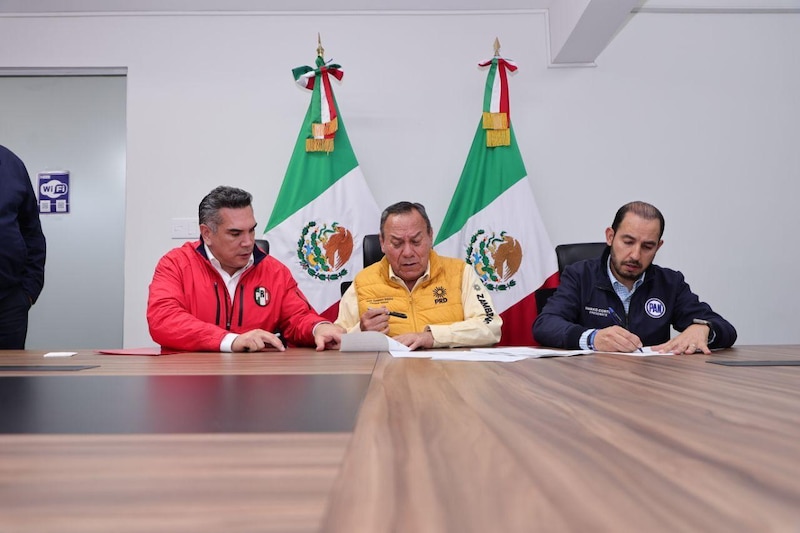 Firma de convenio entre el gobierno federal y el gobierno de Nuevo León