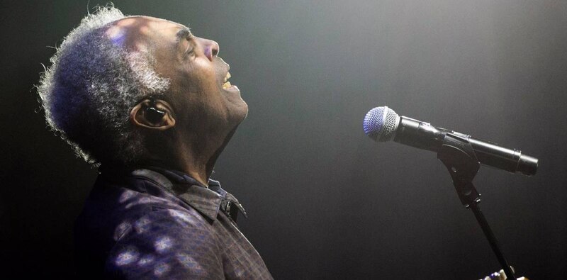 Cantante de soul en concierto