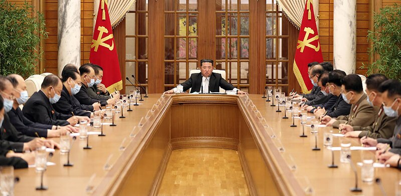 Kim Jong-un preside una reunión del Partido de los Trabajadores de Corea