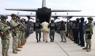 Eliminar a líderes del narco no resuelve el problema en México, asegura  Christopher Landau