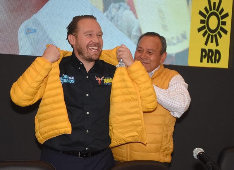 El precandidato presidencial por el PRD, Silvano Aureoles Conejo, durante un evento de campaña.