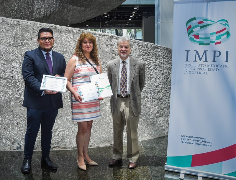 Entrega de reconocimientos a inventores mexicanos