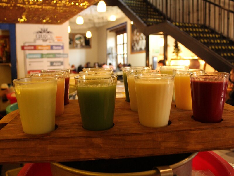 Jugos naturales en una variedad de sabores
