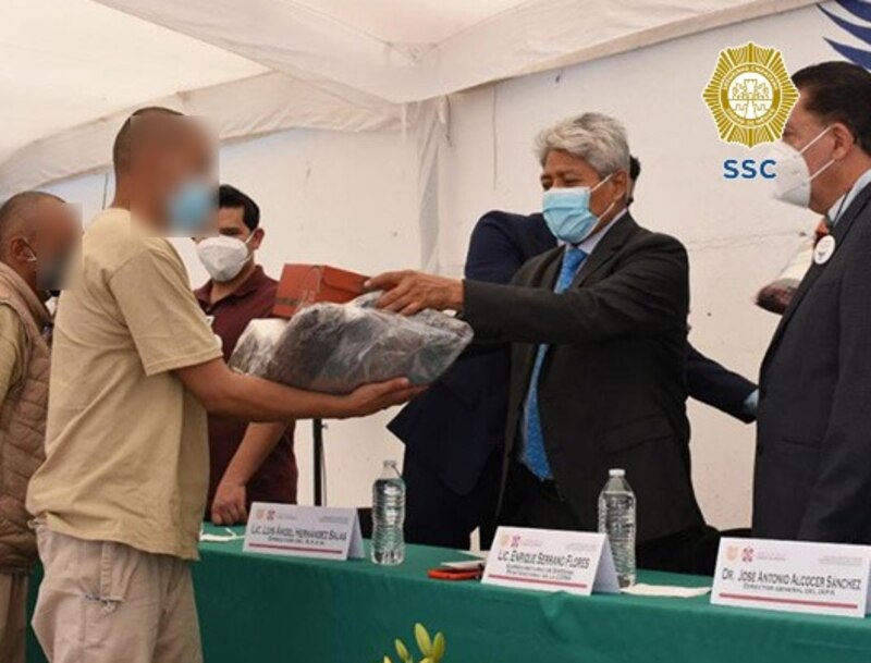 Entrega de apoyos a personas privadas de su libertad