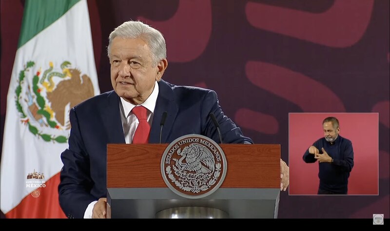El presidente Andrés Manuel López Obrador da un discurso.
