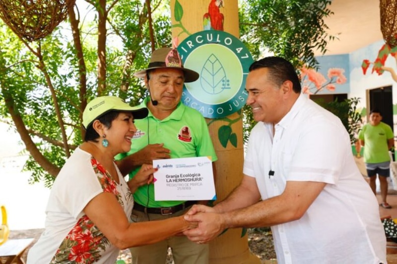 Granja ecológica La Hermoshura recibe registro de marca