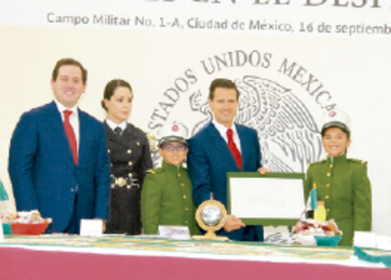 Entrega el Presidente Felipe Calderón Hinojosa el Premio Nacional de la Juventud 2007