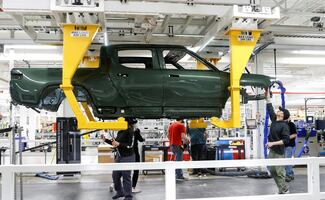 Canadá avala entrada de autos eléctricos chinos con bajo arancel y desafía a EU    