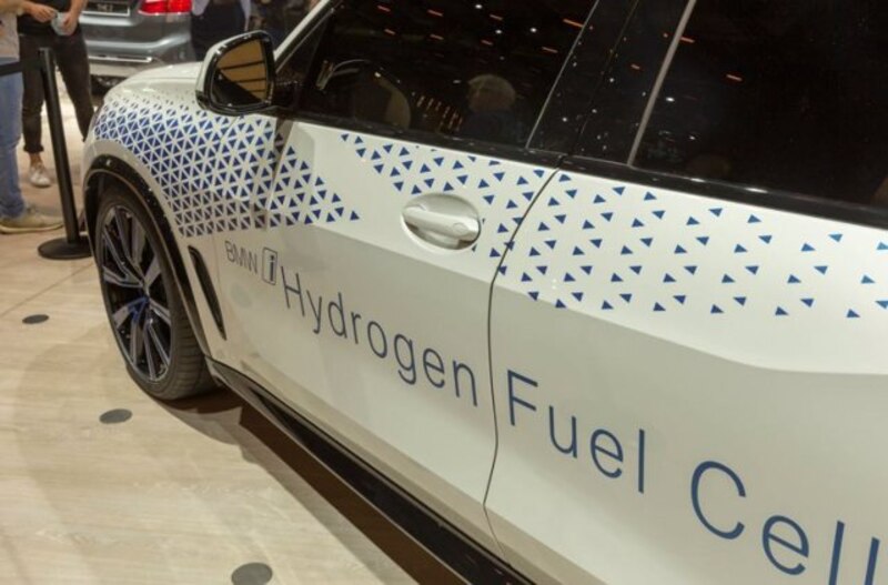 BMW iX5 Hydrogen Fuel Cell
