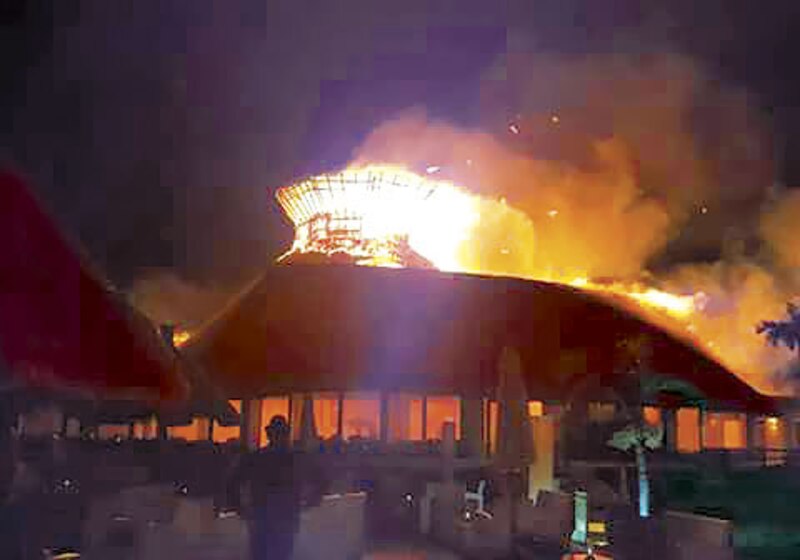 Incendio en un restaurante en la playa